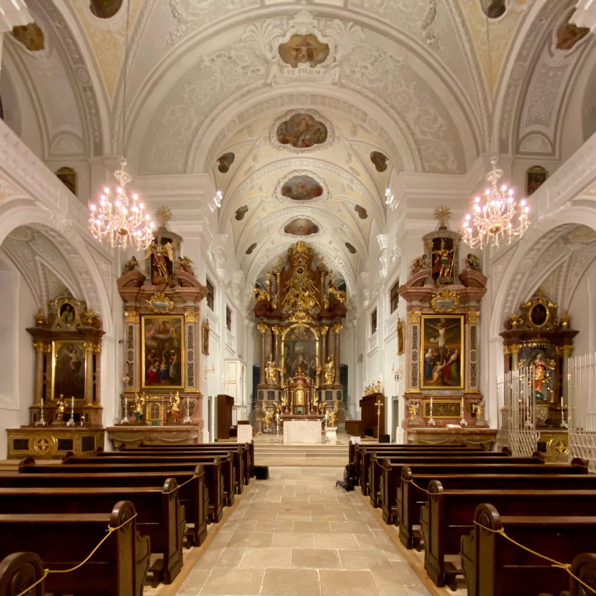 Schimmel in Kirchen und historischen Gebäuden vermeiden: Der praktische 6-Schritte-Plan